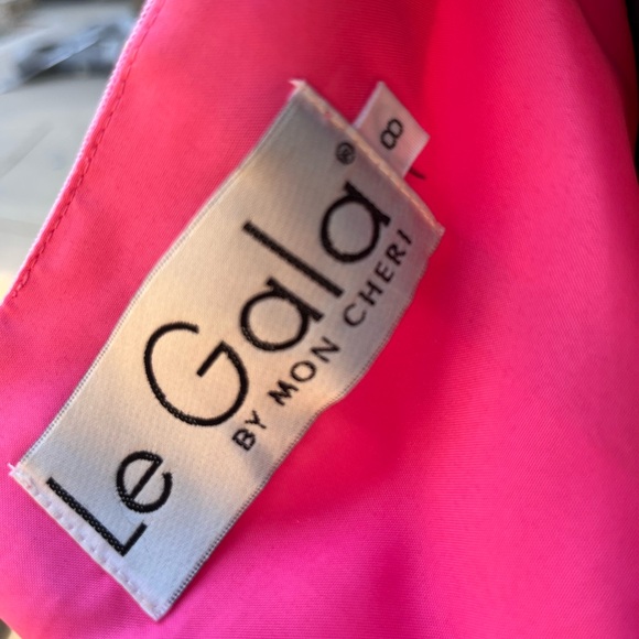 Le gala by Mon Cheri size 8. Pink princess prom - Picture 2 of 6
